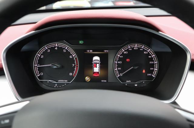 新手想买安全的SUV，全新CS35PLUS和吉利缤越怎么选