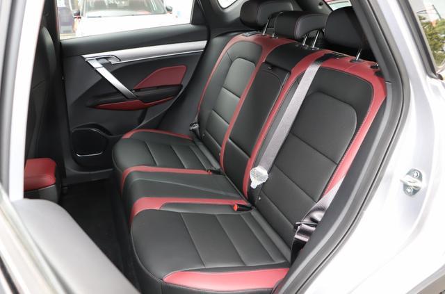 新手想买安全的SUV，全新CS35PLUS和吉利缤越怎么选