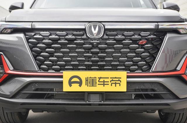 人生第一辆车，选了长安全新CS35PLUS，省油保值配置高