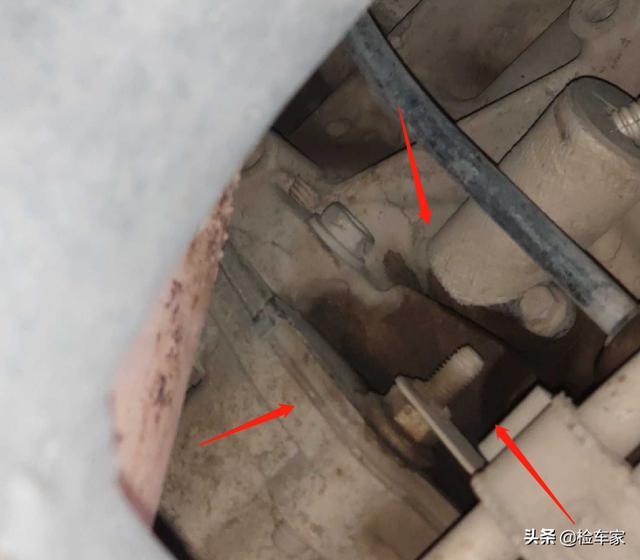 19万买辆大切诺基让人哭笑不得！卖家：因为车况好，所以调了表