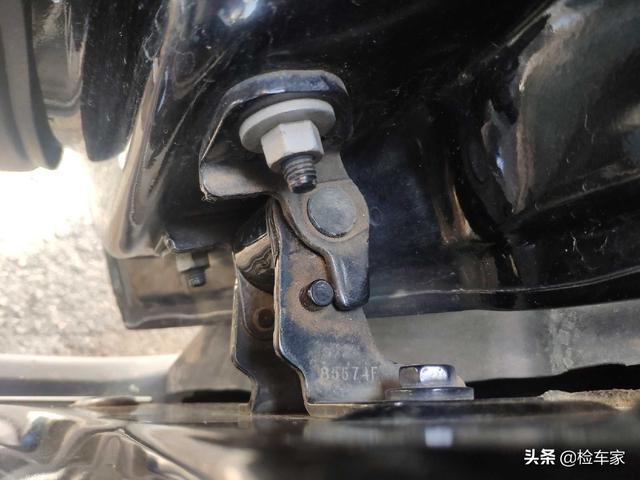 19万买辆大切诺基让人哭笑不得！卖家：因为车况好，所以调了表