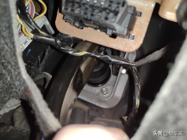 19万买辆大切诺基让人哭笑不得！卖家：因为车况好，所以调了表