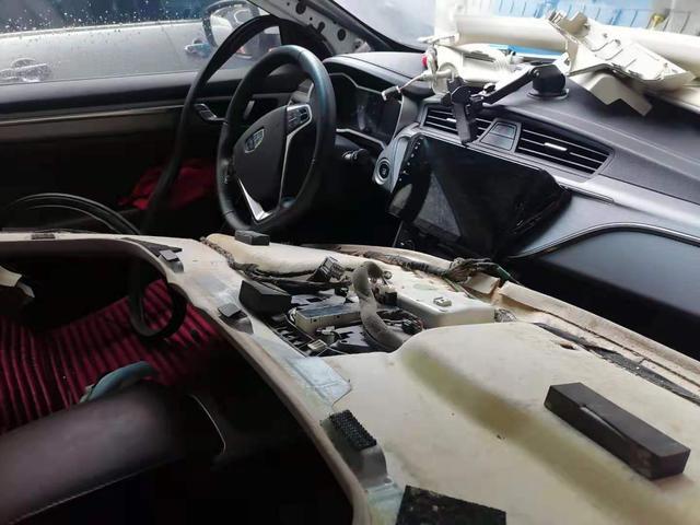 车主贪图便宜买了泡水车，开了1万公里，胖哥也不知道到底谁赚了