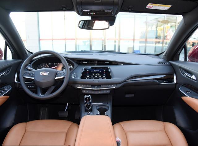 入门级二线豪华SUV，XT4和XC40哪个好？