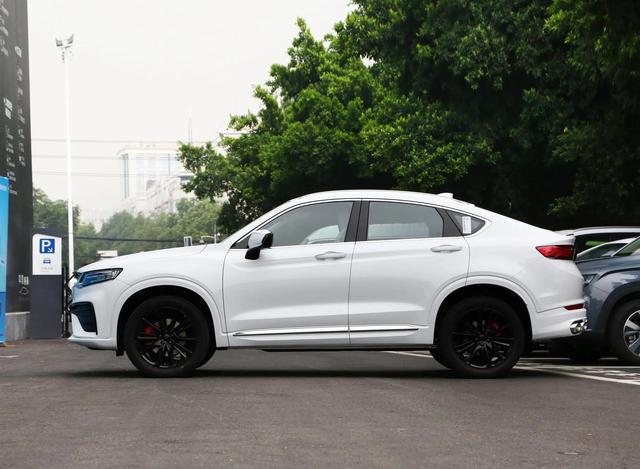 国产实力轿跑SUV，2.0T+8AT，配置让合资车怀疑人生