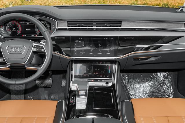 21款奥迪A8L 60 TFSI｜接近200万的售价值不值？