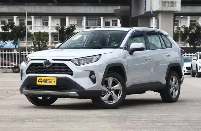 RAV4荣放VS威兰达，都是丰田SUV，谁更值得入手？