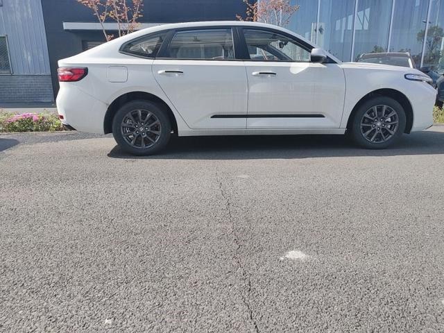 本想入手帝豪，最终却买了新宝骏RC-5，用车3月感受如何？