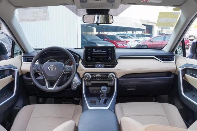 RAV4荣放VS威兰达，都是丰田SUV，谁更值得入手？