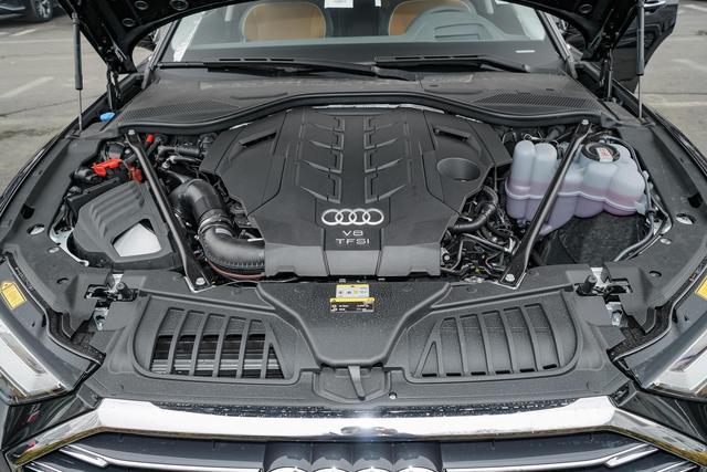 21款奥迪A8L 60 TFSI｜接近200万的售价值不值？