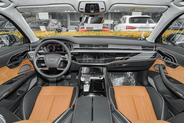 21款奥迪A8L 60 TFSI｜接近200万的售价值不值？