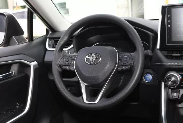 RAV4荣放VS威兰达，都是丰田SUV，谁更值得入手？