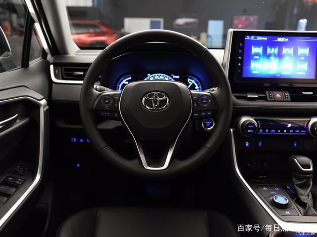 RAV4荣放的异响严重吗？它的空间小吗？车主反馈了几个缺点