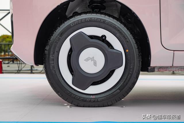 新车｜小姐姐座驾！宏光MINIEV马卡龙上市售3.76万元起