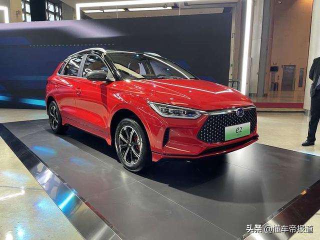 新车｜售9.98万元起配刀片电池，比亚迪2021款e2上市