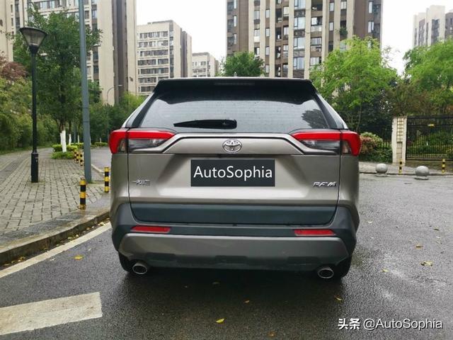 RAV4荣放，实用、省钱是它的代名词