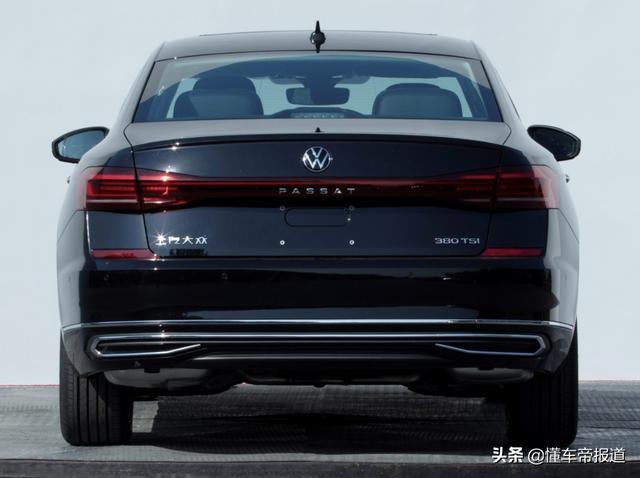 新车｜新款帕萨特7月上市，两种前脸风格，尺寸更大，换新尾灯