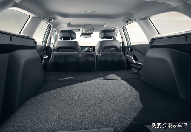 “国民瓦罐车”新宝骏Valli，时尚外观，配置高还实用