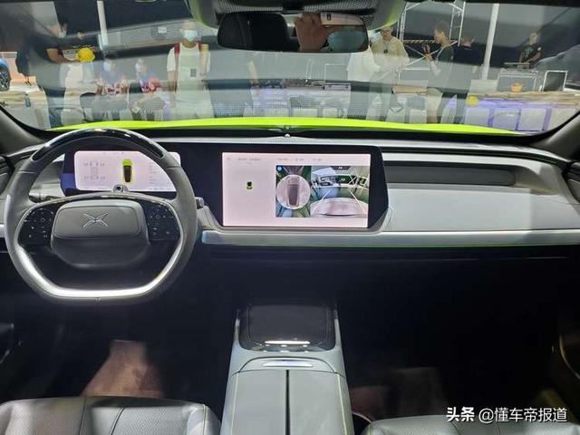 关注丨剪刀门、超闪绿？小鹏P7鹏翼版交付，车主最高年龄66岁