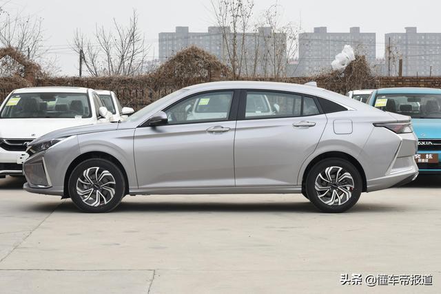 新车 | 售6.99万元起 2021款东风风神奕炫家族上市