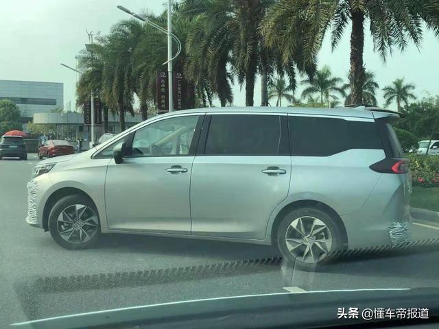 新车｜挑战别克GL6？新款广汽传祺M6首曝，外观调整