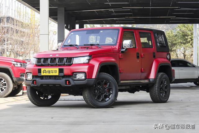 新车｜竞争坦克300？BJ40刀锋英雄版上市，16.99万起