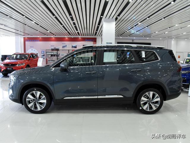 不到15万的中型SUV，却有超过30万的气质，实拍吉利豪越
