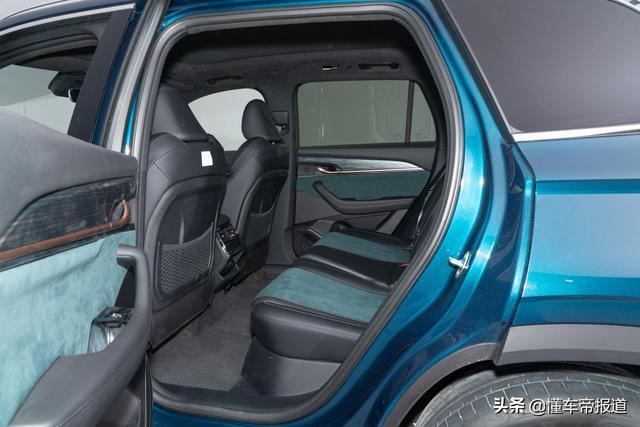 新车 | 搭沃尔沃同款动力，吉利星越L实车亮相！硬刚合资品牌SUV？