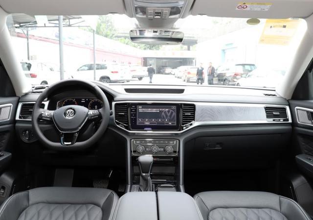 家用中大型七座SUV，福特探险者和大众途昂怎么选？