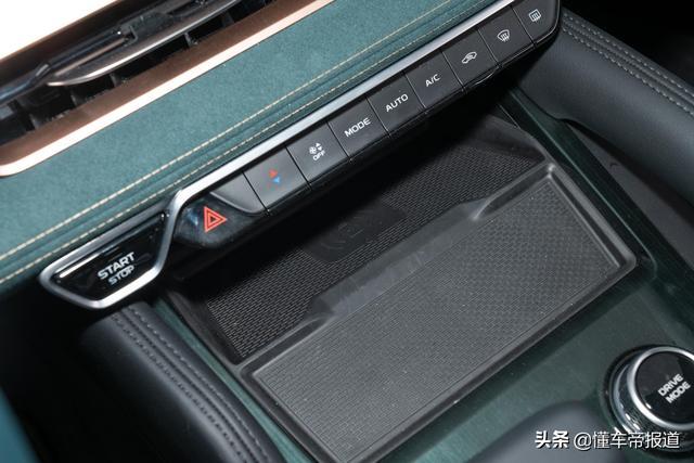 新车 | 搭沃尔沃同款动力，吉利星越L实车亮相！硬刚合资品牌SUV？