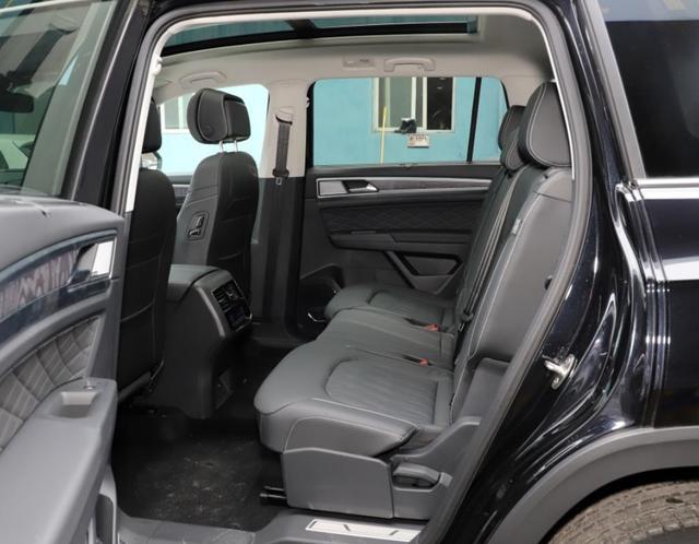 家用中大型七座SUV，福特探险者和大众途昂怎么选？