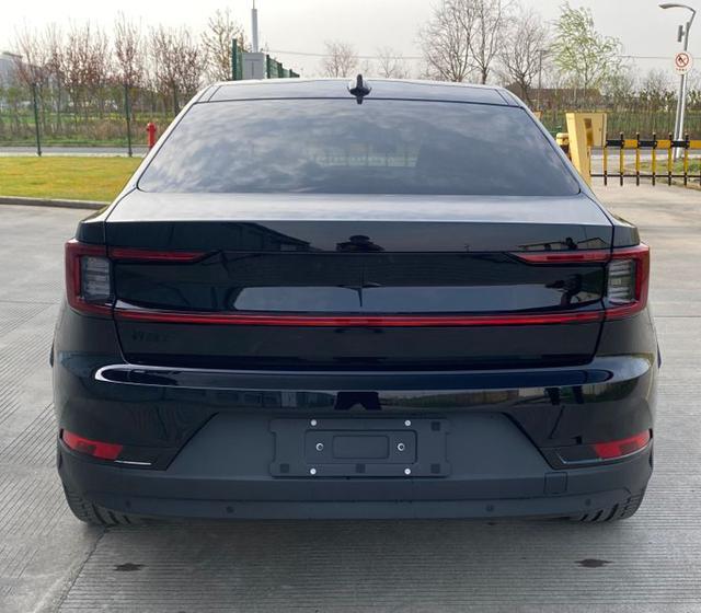 硬钢model 3/售价或降低 极星2两款新车实车图曝光