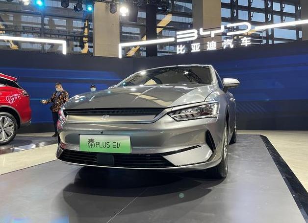 最高续航600km，小号“比亚迪汉”不比卡罗拉香吗？