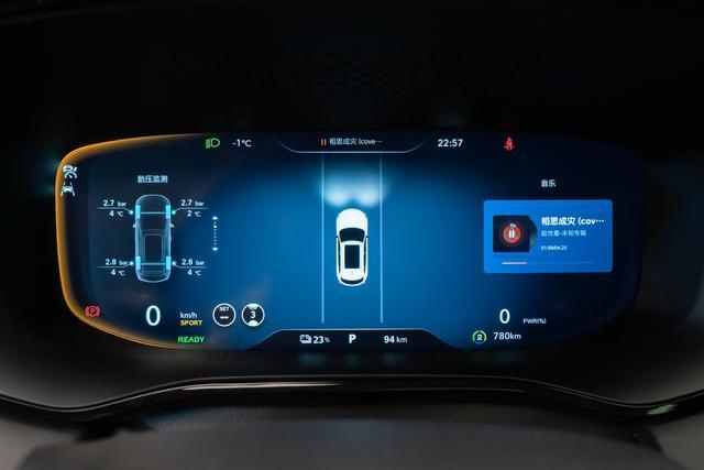 真5G、自动泊车、声控驾驶，这台SUV各种“黑科技”加身！