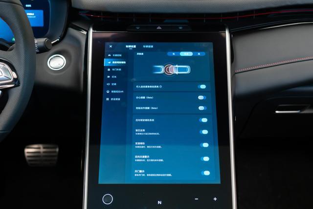 真5G、自动泊车、声控驾驶，这台SUV各种“黑科技”加身！