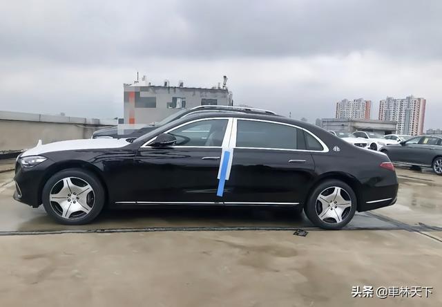 观奔驰迈巴赫S480有感：落地两百万的车，配置上能不能走点心？