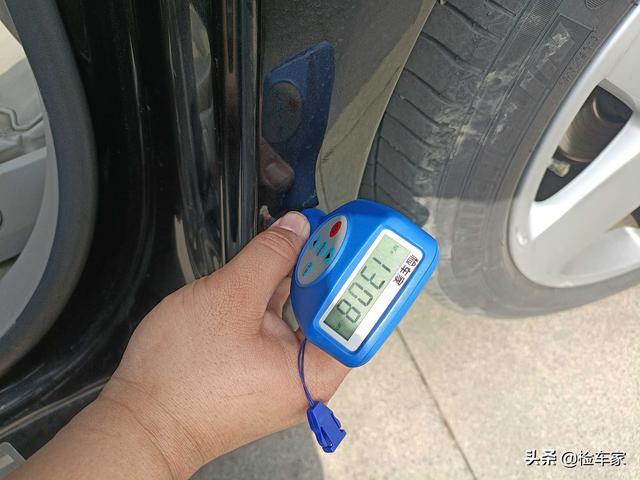 大爷始终是大爷，骑自行车去买奥迪A8，点一支烟看破一切