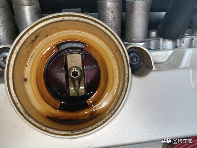 大爷始终是大爷，骑自行车去买奥迪A8，点一支烟看破一切