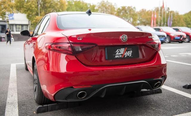 这台车，开完还想开，有钱我不买，这是什么病？