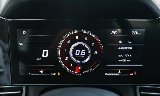 现代伊兰特油耗被晒，车主坦言：这就是实力