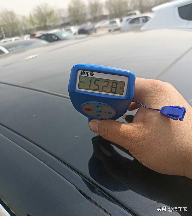大爷始终是大爷，骑自行车去买奥迪A8，点一支烟看破一切
