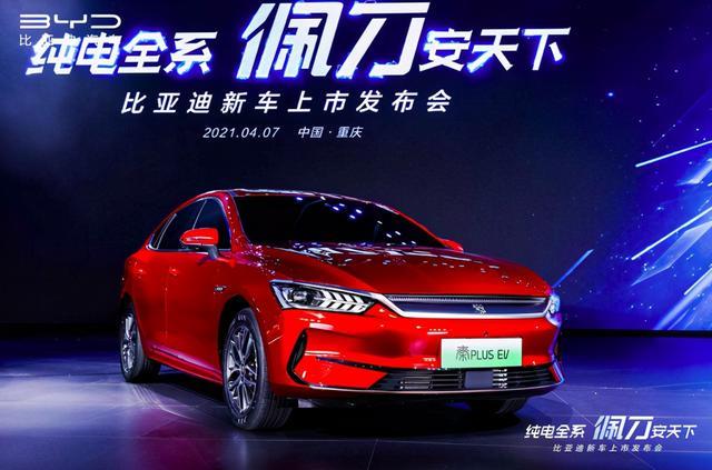那个“全系配刀”的比亚迪，却将三元锂电卖给了“1号客户”