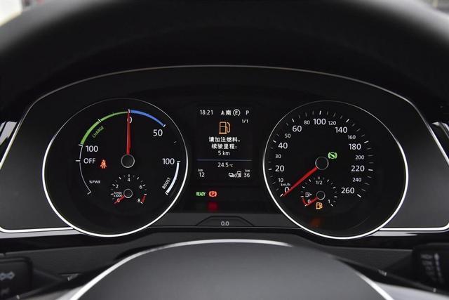 7.7秒破百，油耗1.8L，迈腾的“省油王”版本为何降价也卖不动？