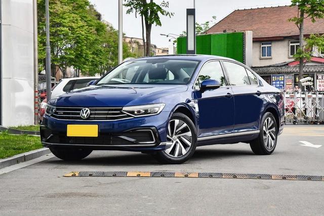 7.7秒破百，油耗1.8L，迈腾的“省油王”版本为何降价也卖不动？