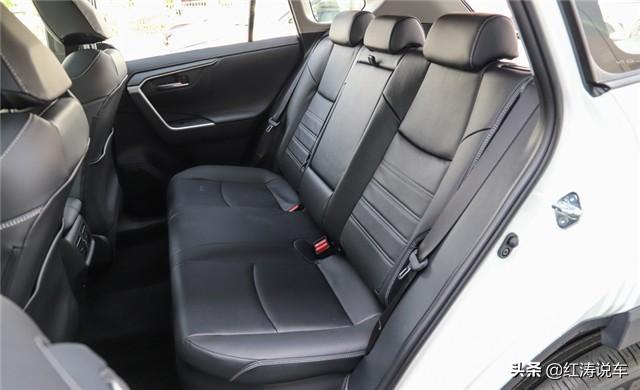 RAV4荣放价格坚挺，本田CR-V的老对手，都有哪些优缺点