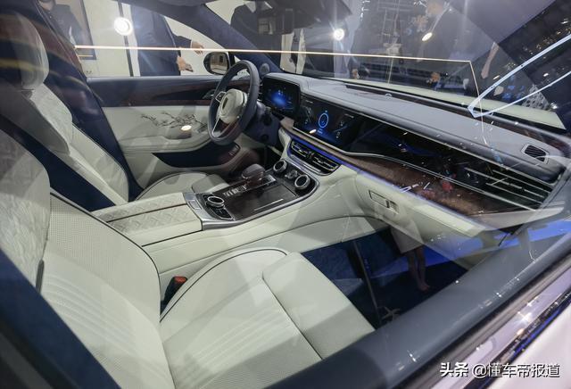 新车｜故宫、白玉兰等特别版车型悉数登场！红旗多款新车正式亮相