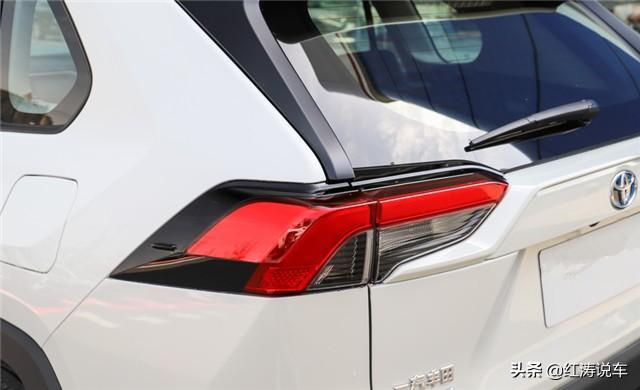 RAV4荣放价格坚挺，本田CR-V的老对手，都有哪些优缺点
