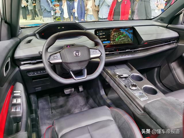 新车 | 借鉴UNI系列设计语言 长安新一代CS55 PLUS正式亮相上海车展