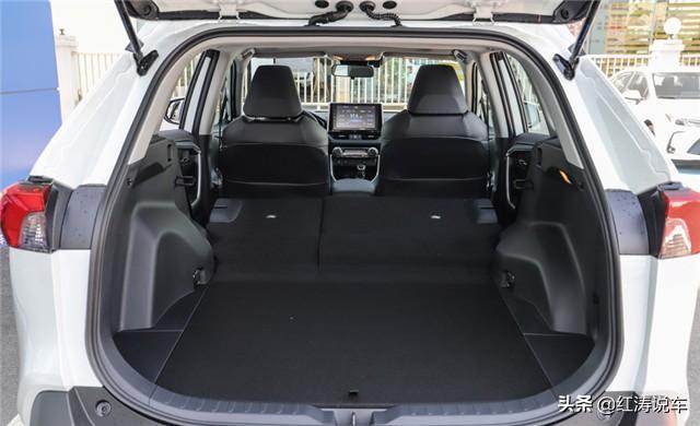 RAV4荣放价格坚挺，本田CR-V的老对手，都有哪些优缺点
