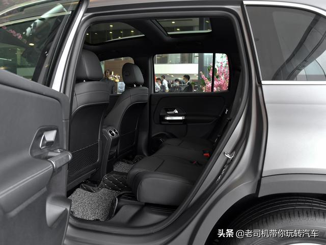 便宜还能选7座，拥有奔驰SUV的门槛也不高，实拍奔驰GLB